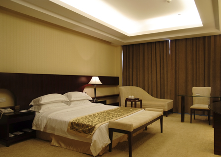 收盘价报14.71美元