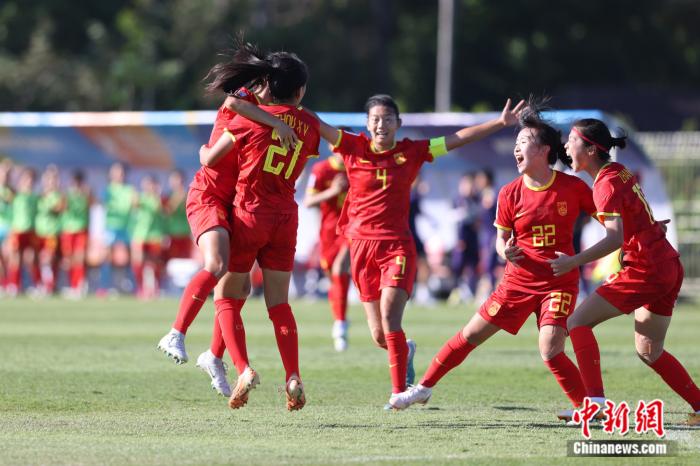 印尼亚少赛小组赛：中国U17女足首战3-0击败澳大