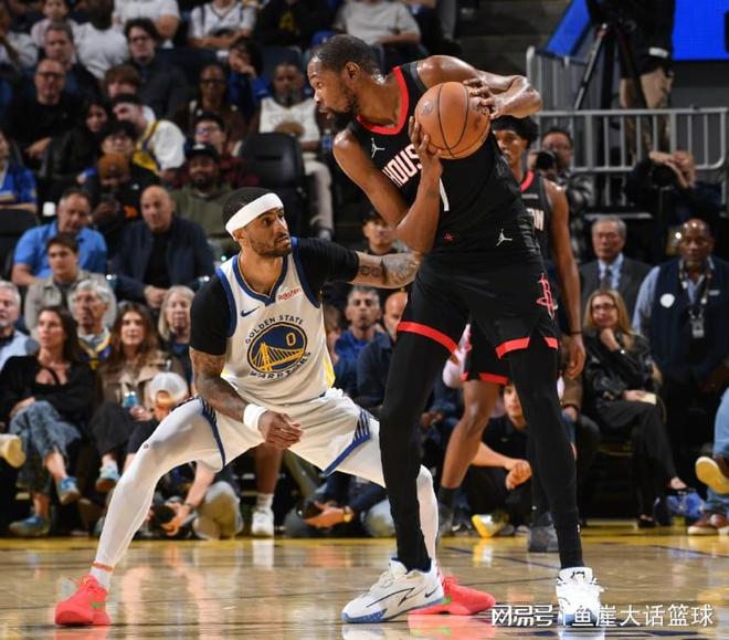 库里复出率队逆转火箭惜败 末节绝杀未果引化学