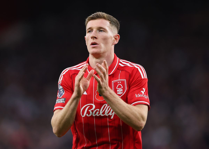 曼联2026夏窗五步重建计划：确定主帅、续约B费、