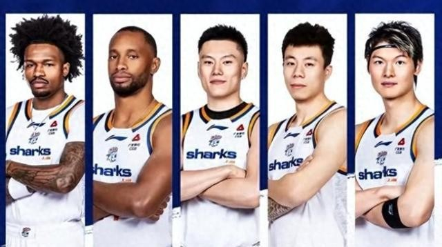 CBA常规赛收官战：上海稳居榜首 深圳冲击季后赛