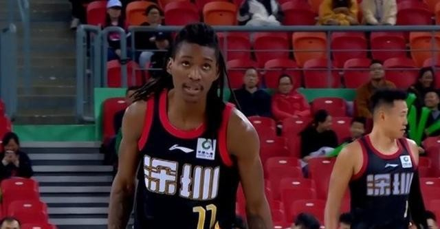 CBA常规赛收官战：上海稳居榜首 深圳冲击季后赛